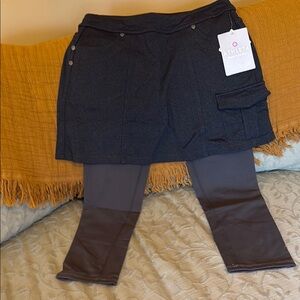 Athleta Betona 2 in 1 Skirted Capri Leggings XS